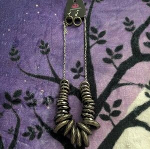 Paparazzi Necklace & Earring Set